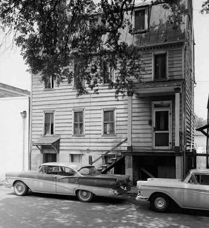 The Most Haunted Houses of Savannah: The Hampton Lillibridge House - Photo